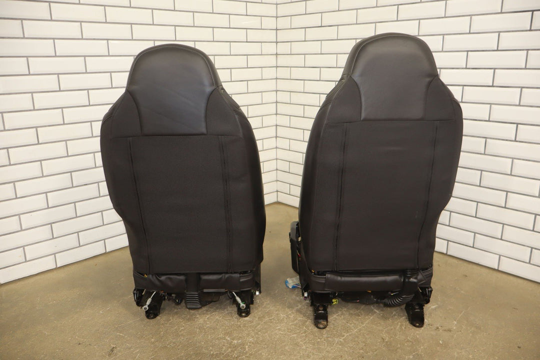 04 - 05 Cadillac XLR Pair LH & RH Leather Seat Set *Seat Trim Broken*
