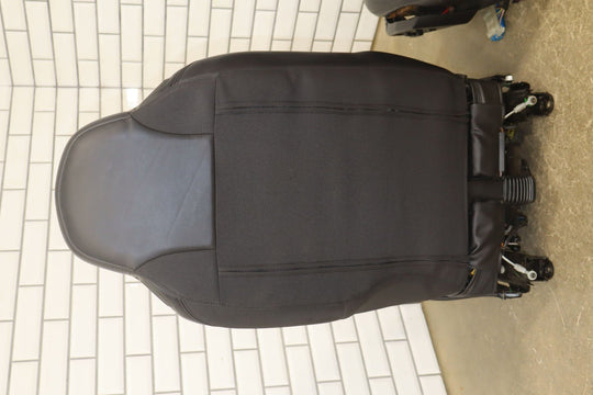 04 - 05 Cadillac XLR Pair LH & RH Leather Seat Set *Seat Trim Broken*