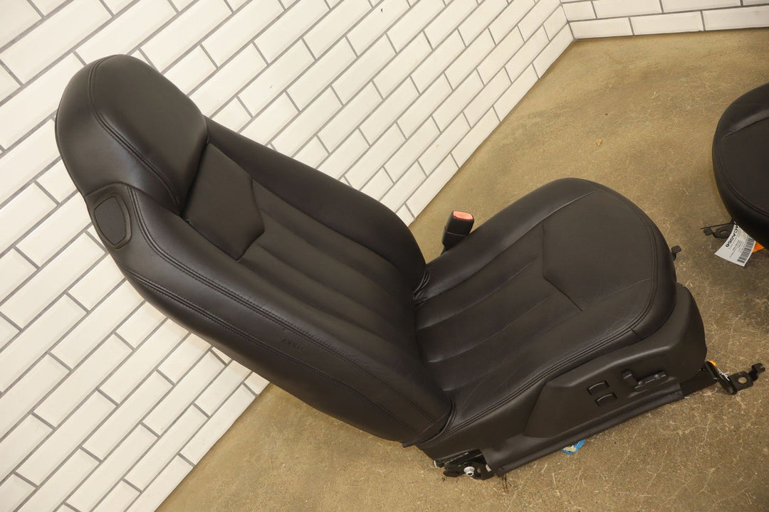 04 - 05 Cadillac XLR Pair LH & RH Leather Seat Set *Seat Trim Broken*