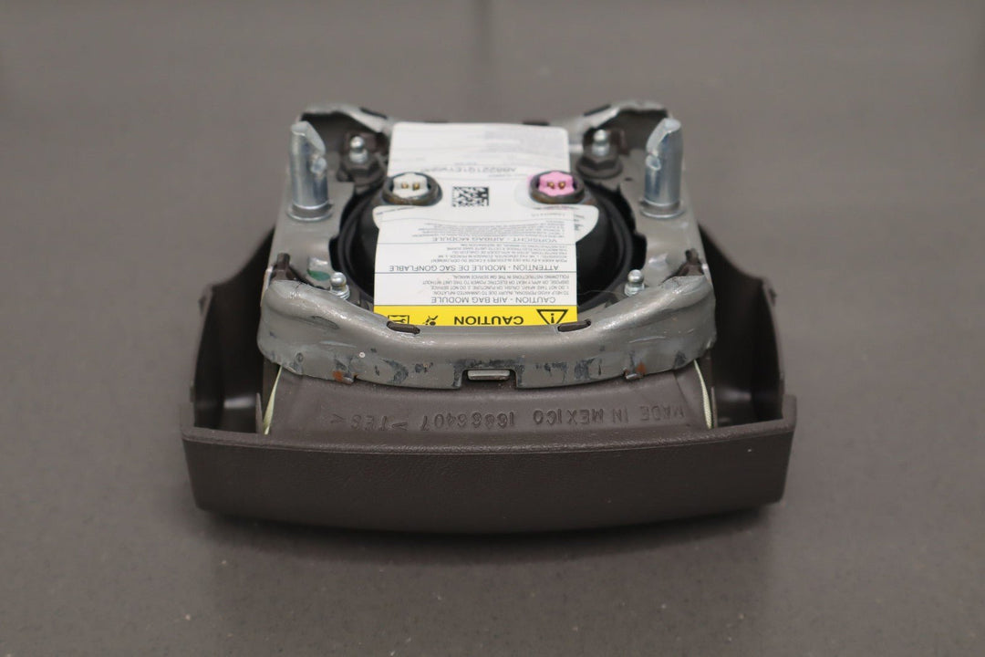 04 - 06 Cadillac Escalade Driver Steering Wheel Airbag Pewter Trim