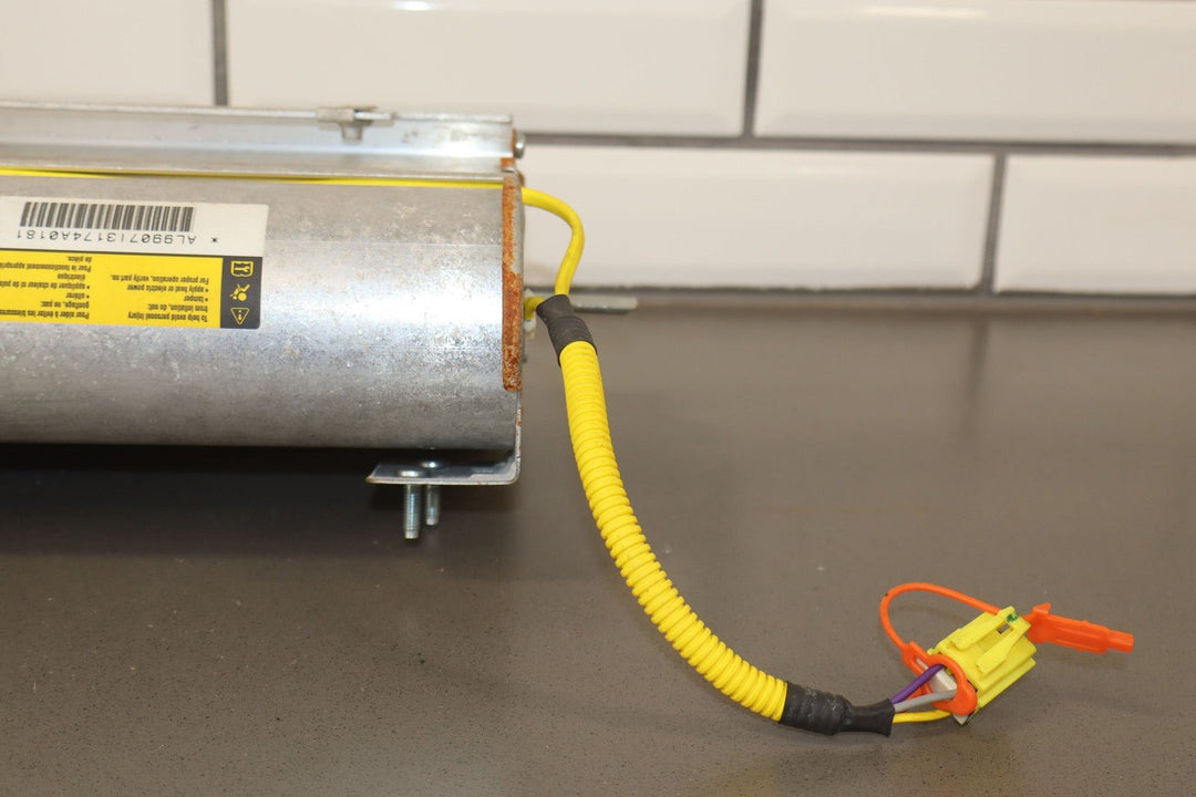 04 - 07 Cadillac XLR 05 - 07 Corvette Right Passenger Dash Mounted Airbag