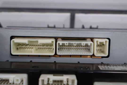 04 - 07 Toyota LandCruiser Audio System Display Screen *CD - Cassette - Receiver*