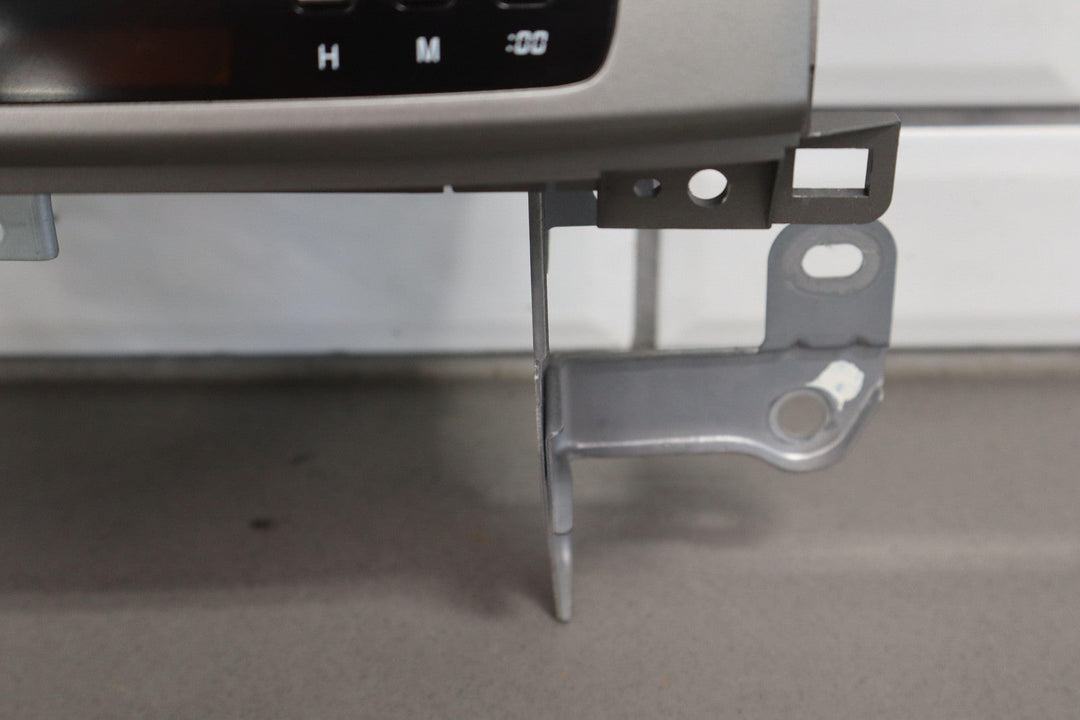 04 - 07 Toyota LandCruiser Audio System Display Screen *CD - Cassette - Receiver*