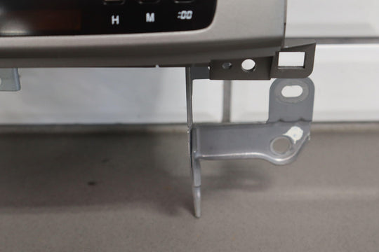 04 - 07 Toyota LandCruiser Audio System Display Screen *CD - Cassette - Receiver*