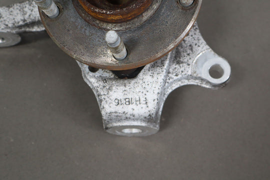 04 - 09 Cadillac XLR & 05 - 13 Corvette C6 Left LH FRONT Spindle Knuckle W/Hub