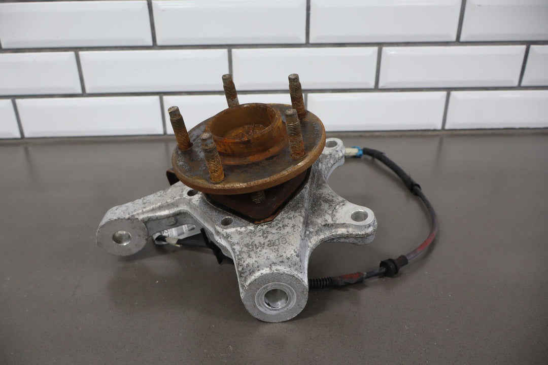 04 - 09 Cadillac XLR & 05 - 13 Corvette C6 Left LH FRONT Spindle Knuckle W/Hub