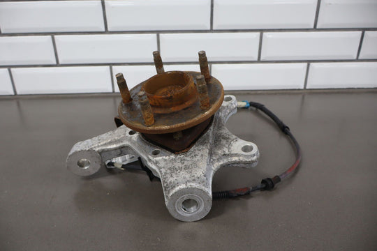 04 - 09 Cadillac XLR & 05 - 13 Corvette C6 Left LH FRONT Spindle Knuckle W/Hub