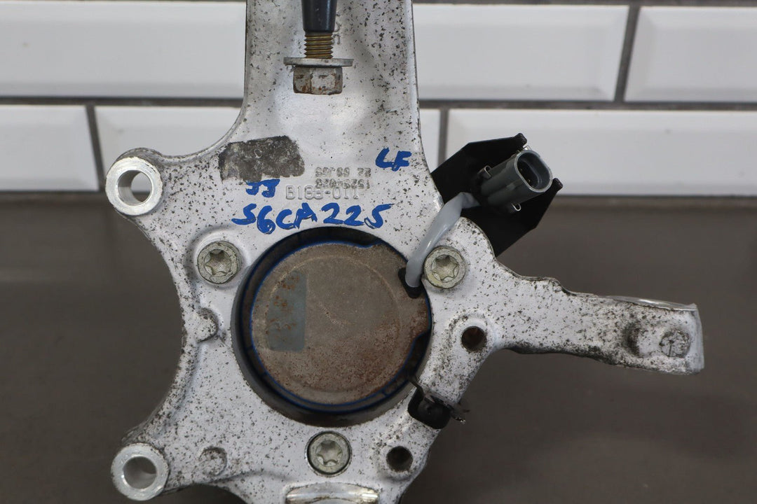 04 - 09 Cadillac XLR & 05 - 13 Corvette C6 Left LH FRONT Spindle Knuckle W/Hub