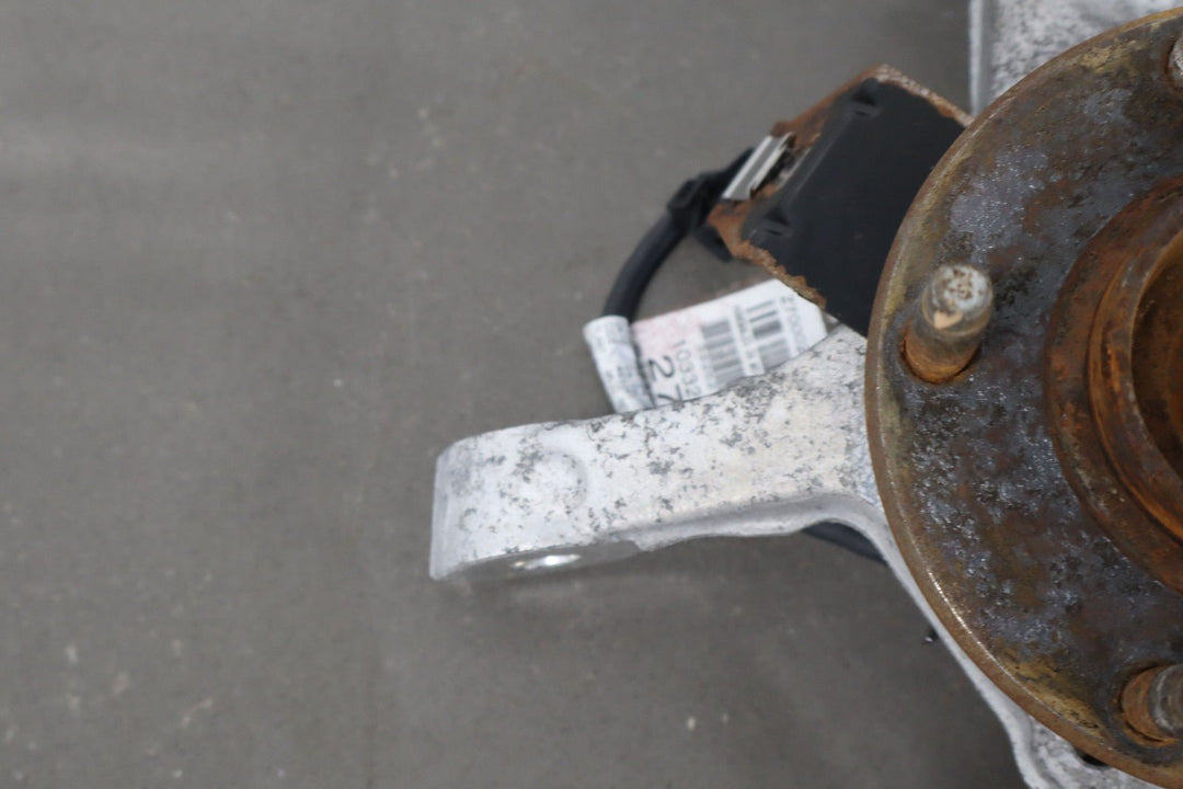 04 - 09 Cadillac XLR & 05 - 13 Corvette C6 Left LH FRONT Spindle Knuckle W/Hub