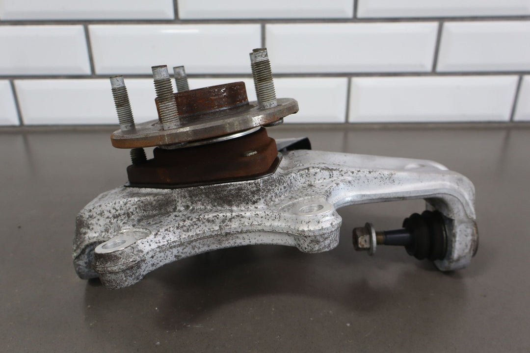 04 - 09 Cadillac XLR & 05 - 13 Corvette C6 Left LH FRONT Spindle Knuckle W/Hub