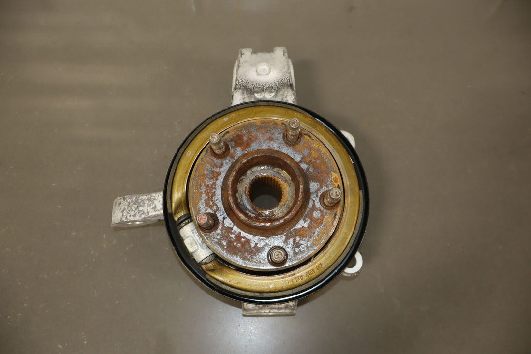 04 - 09 Cadillac XLR & 05 - 13 Corvette C6 Right RH REAR Spindle Knuckle W/Hub