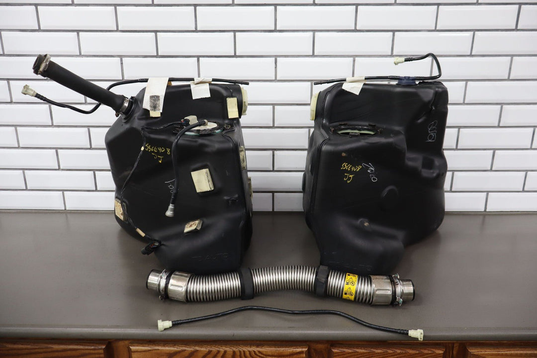 04 - 09 Cadillac XLR 05 - 13 CorvetteOEM Pair LH & RH Gasoline Fuel Tanks W/ Pumps