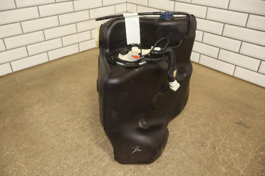 04 - 09 Cadillac XLR 05 - 13 CorvetteOEM Pair LH & RH Gasoline Fuel Tanks W/ Pumps