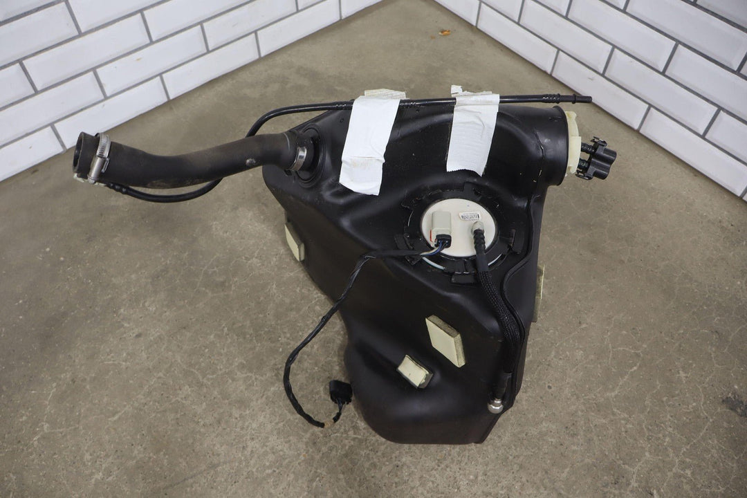 04 - 09 Cadillac XLR 05 - 13 CorvetteOEM Pair LH & RH Gasoline Fuel Tanks W/ Pumps