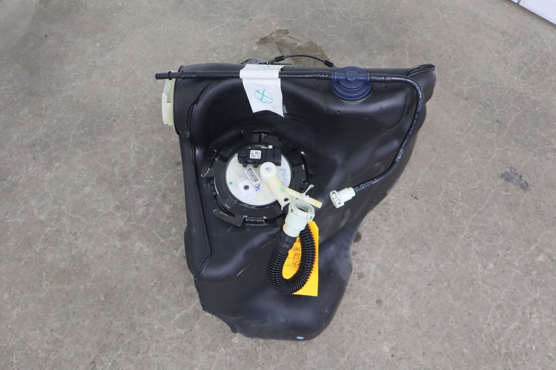 04 - 09 Cadillac XLR 05 - 13 CorvetteOEM Pair LH & RH Gasoline Fuel Tanks W/ Pumps