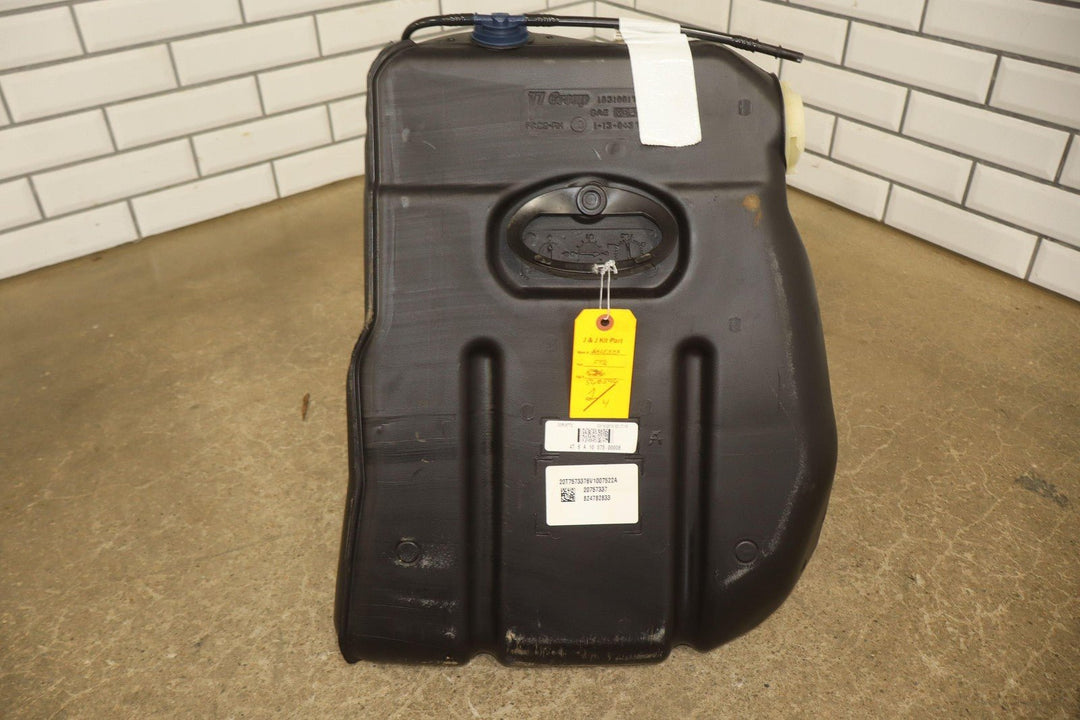 04 - 09 Cadillac XLR 05 - 13 CorvetteOEM Pair LH & RH Gasoline Fuel Tanks W/ Pumps