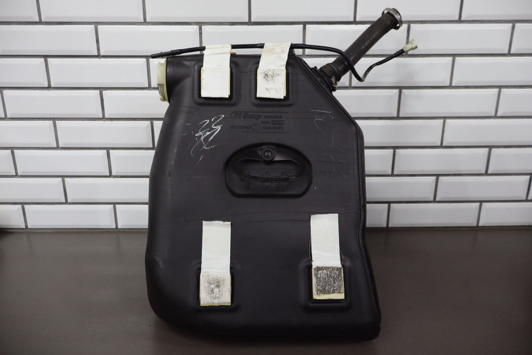 04 - 09 Cadillac XLR 05 - 13 CorvetteOEM Pair LH & RH Gasoline Fuel Tanks W/ Pumps