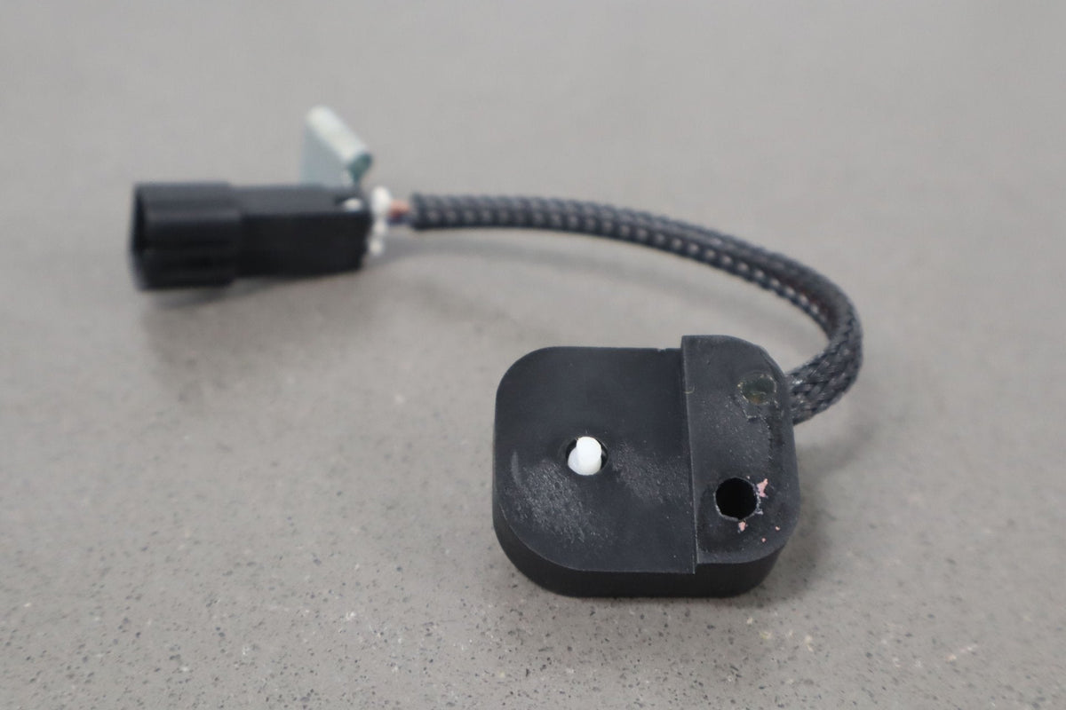 04-09 Cadillac XLR Convertible Top Hinge Mount Micro Switch