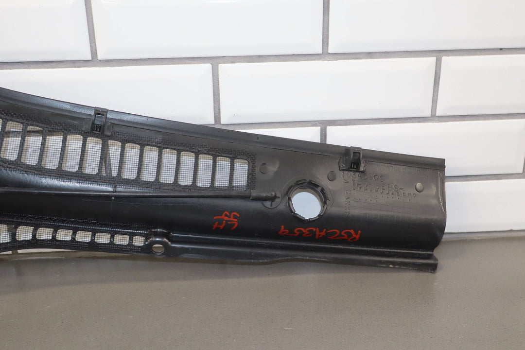 04 - 09 Cadillac XLR Cowl Vent Panel With Seal (Black Textured)