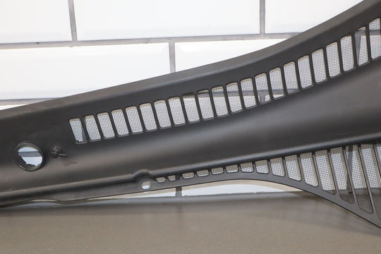 04 - 09 Cadillac XLR Cowl Vent Panel With Seal (Black Textured)