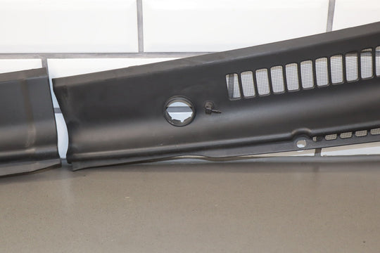 04 - 09 Cadillac XLR Cowl Vent Panel With Seal (Black Textured)