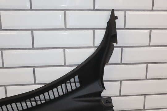 04 - 09 Cadillac XLR Cowl Vent Panel With Seal (Black Textured)