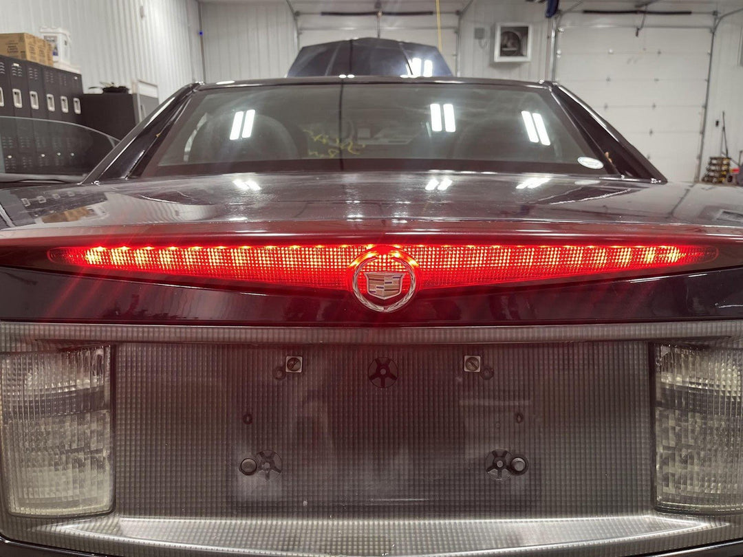 04 - 09 Cadillac XLR OEM 3rd Brake LED Light Tested *Cracks*