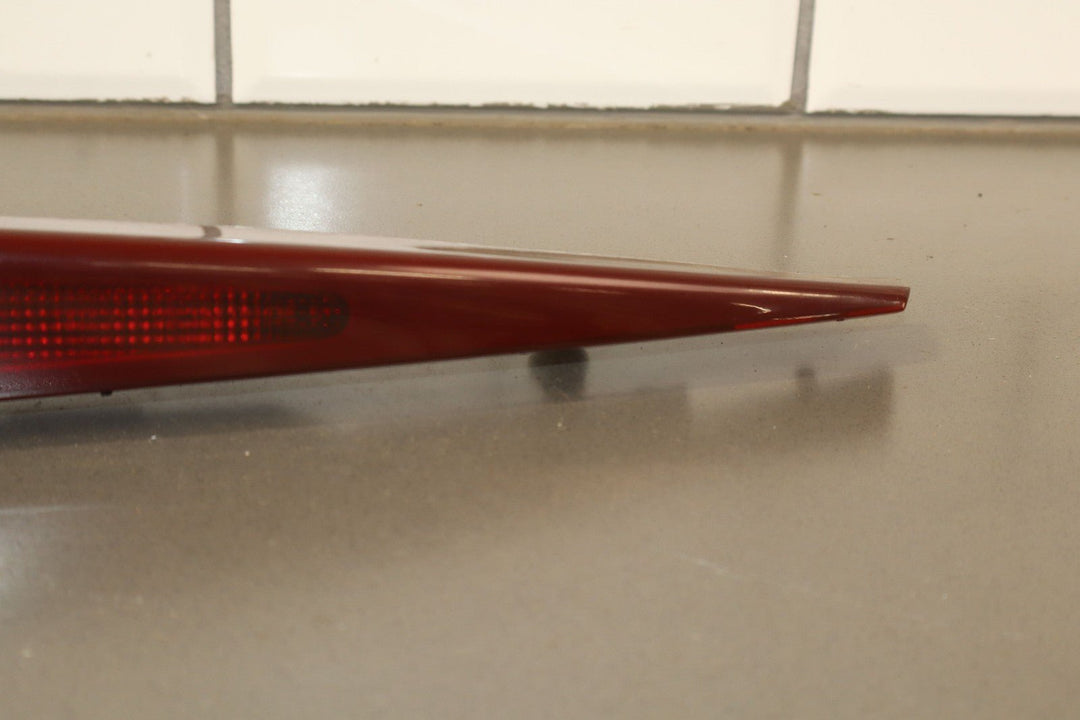 04 - 09 Cadillac XLR OEM 3rd Brake LED Light Tested *Cracks*