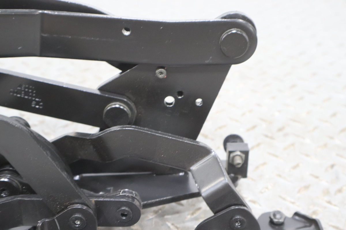 04-09 Cadillac XLR OEM Right RH Trunk Lid Hinges (No Lines No Cylinders)