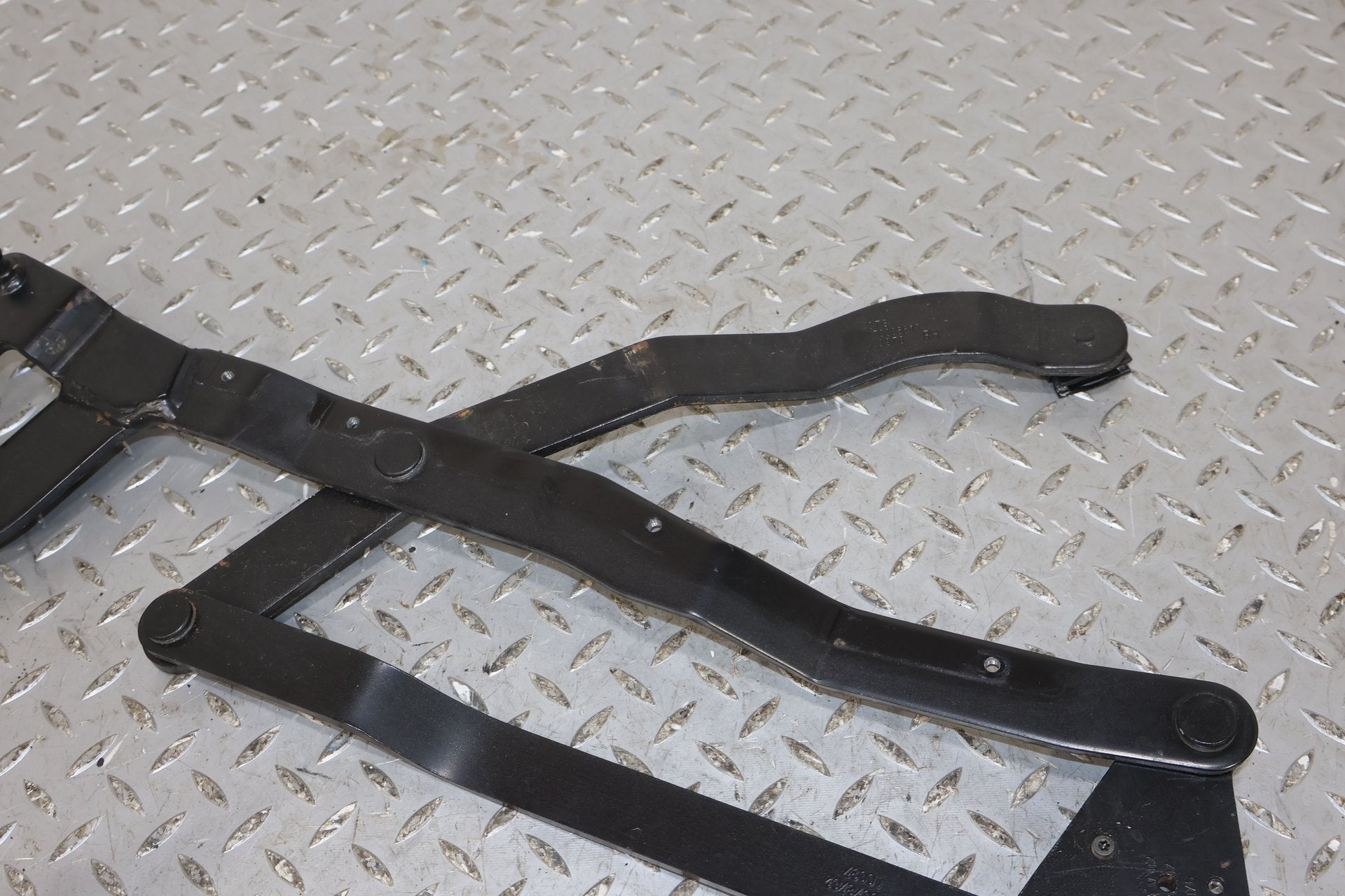 04-09 Cadillac XLR Right RH Passenger Convertible Trunk Hinge OEM (Tested)