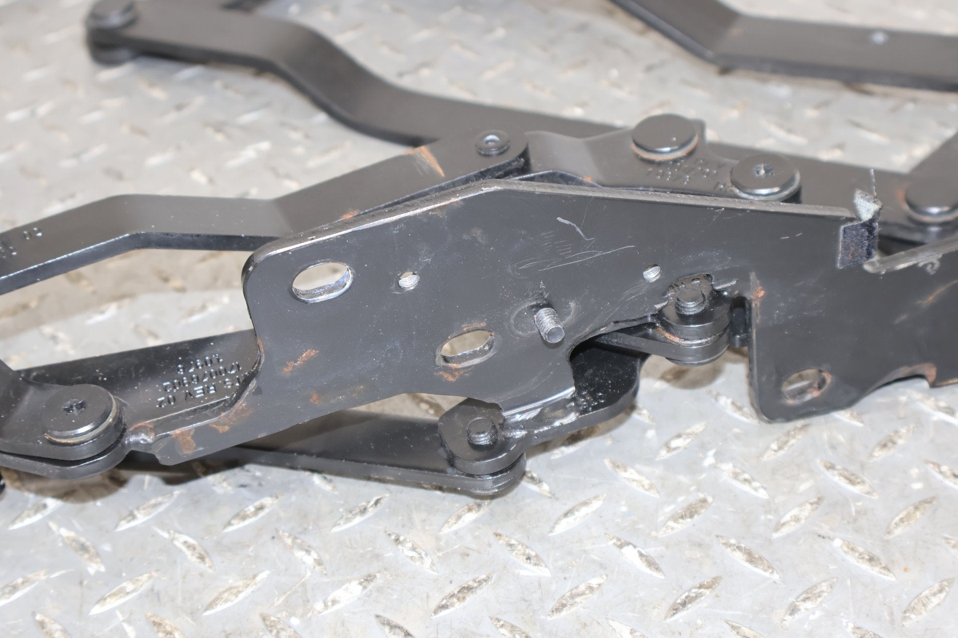 04-09 Cadillac XLR Right RH Passenger Convertible Trunk Hinge OEM (Tested)