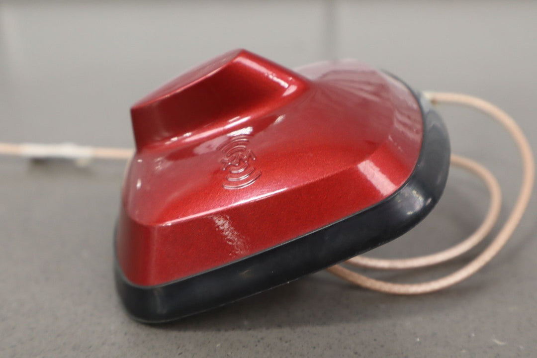 04 - 09 Cadillac XLR Trunk Lid Mounted GPS & Navigation Antenna