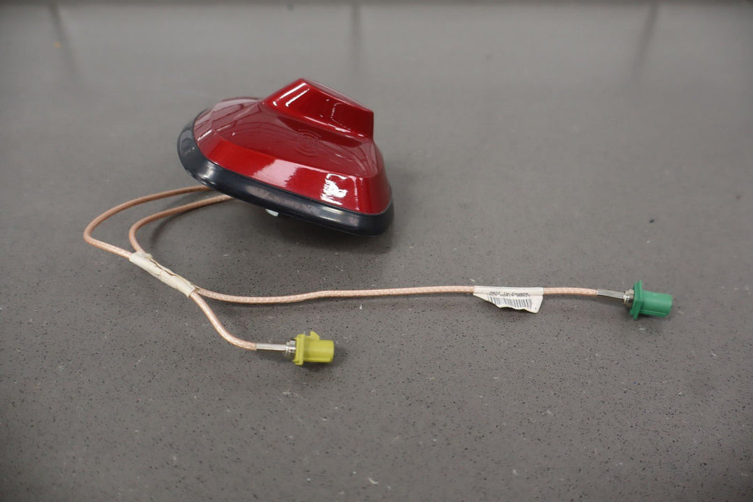 04 - 09 Cadillac XLR Trunk Lid Mounted GPS & Navigation Antenna