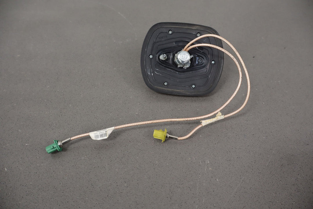 04 - 09 Cadillac XLR Trunk Lid Mounted GPS & Navigation Antenna