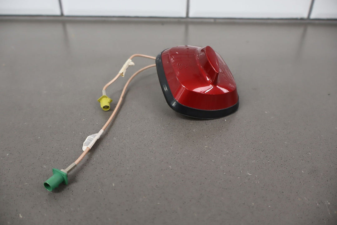 04 - 09 Cadillac XLR Trunk Lid Mounted GPS & Navigation Antenna