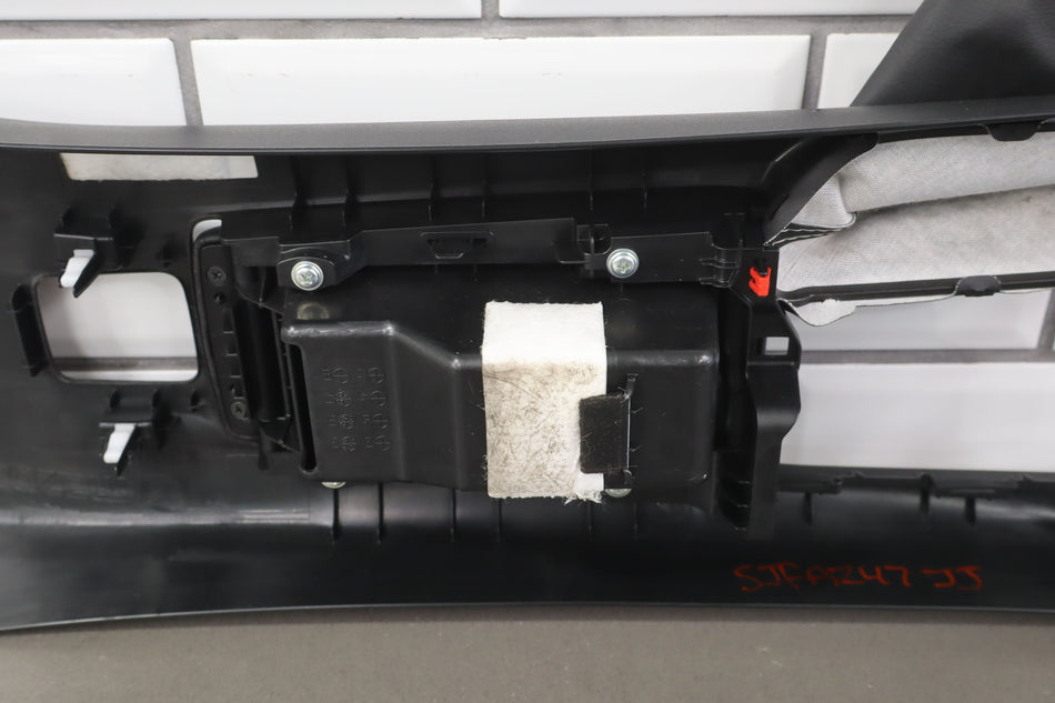 2018 Fiat 124 Spider- Front Console