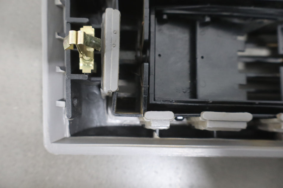 1994 Chevrolet Suburban GMT400- Right Dash Air Vent