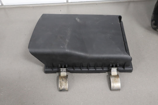 05 - 07 C6 Corvette 6.0L LS2 OEM Air Cleaner *Incomplete - See Photos