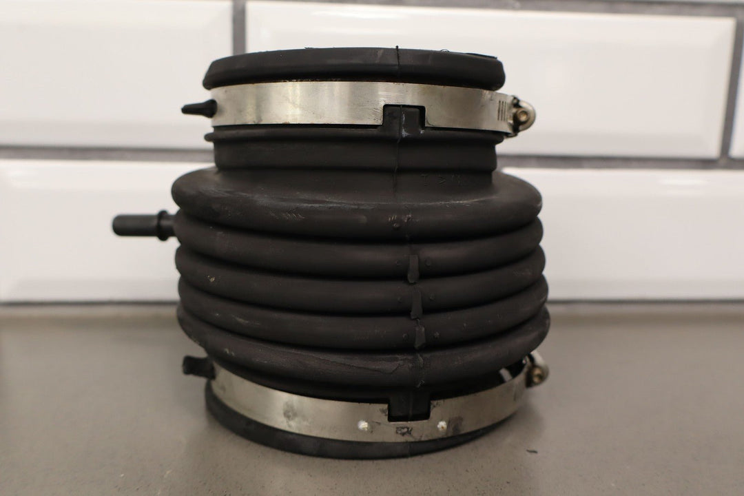 05 - 07 C6 Corvette 6.0L LS2 OEM Air Cleaner *Incomplete - See Photos