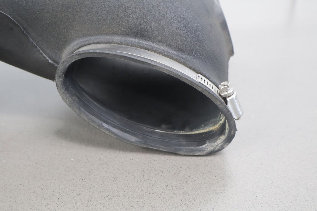 05 - 07 C6 Corvette (6.0L LS2) OEM Air Intake Tube Only