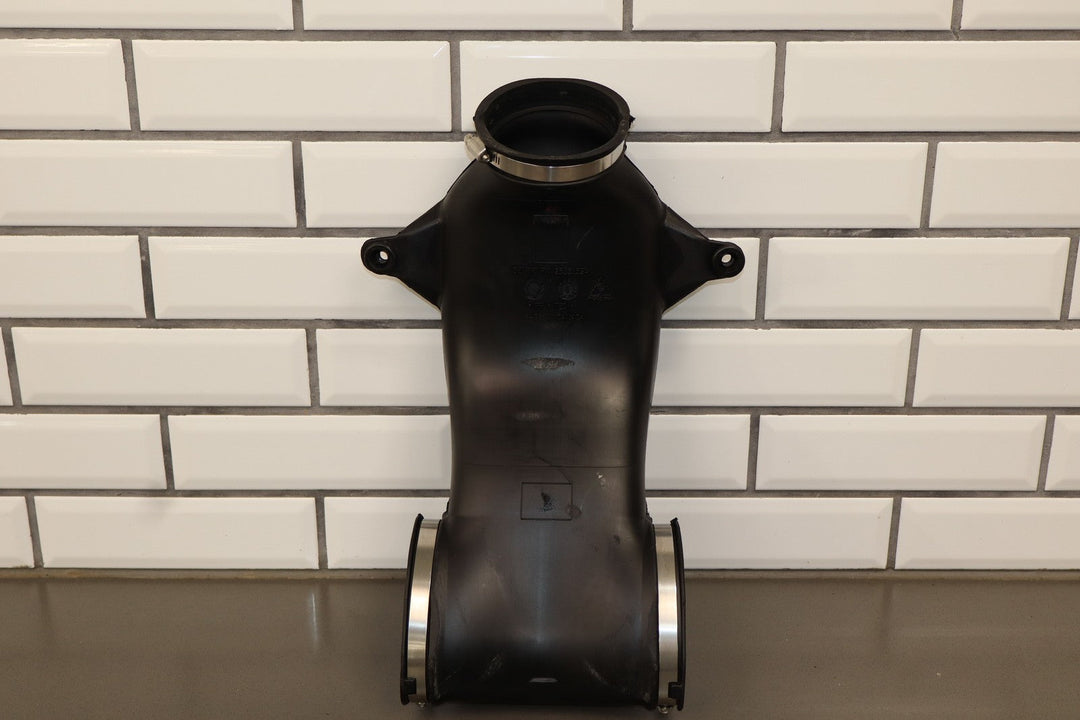 05 - 07 C6 Corvette (6.0L LS2) OEM Air Intake Tube Only