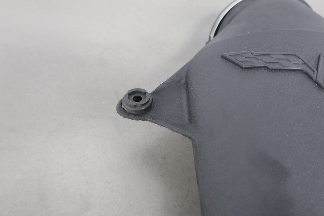 05 - 07 C6 Corvette (6.0L LS2) OEM Air Intake Tube Only