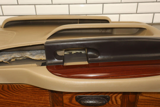 05 - 07 Ford F250 Crew Cab Lariant Tan Woodgrain LH Left Front Door Panel