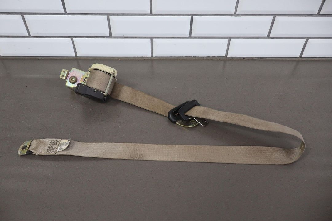 05 - 07 Ford F250 Crew Cab Passenger Right Front Seat Belt Retractor (Tan 8H)