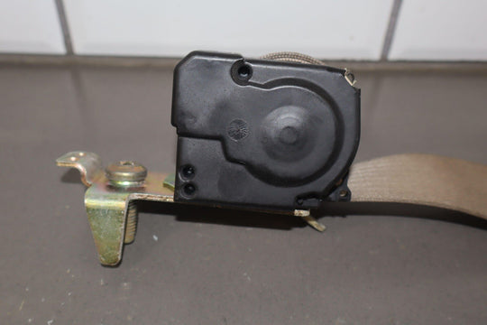 05 - 07 Ford F250 Crew Cab Passenger Right Front Seat Belt Retractor (Tan 8H)