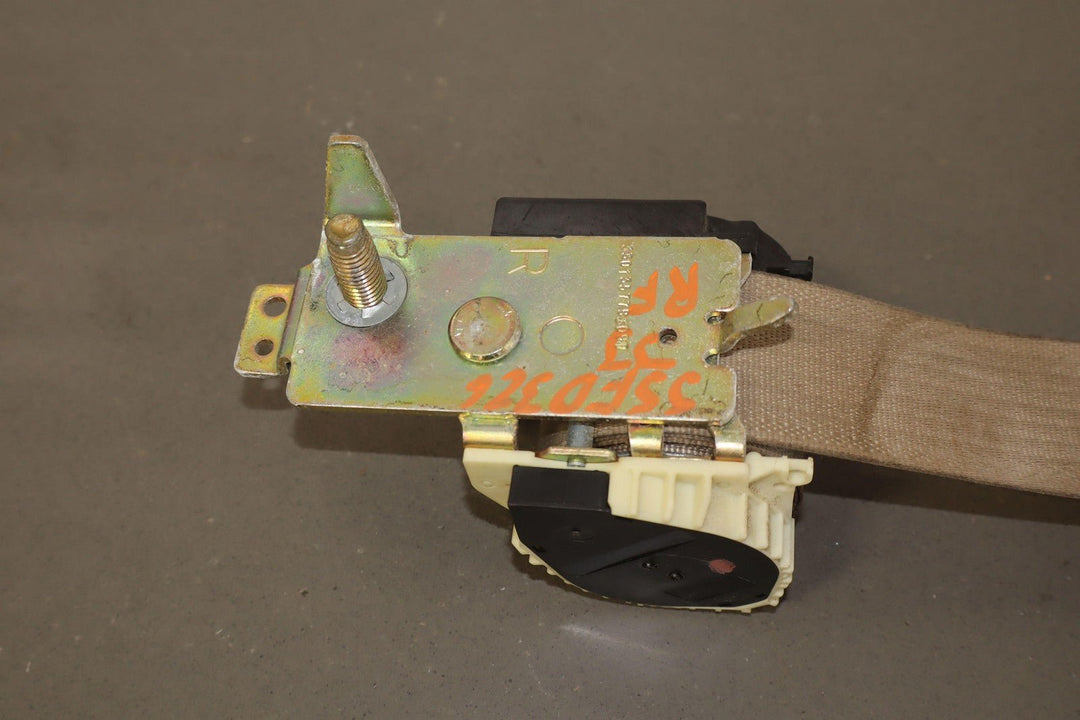 05 - 07 Ford F250 Crew Cab Passenger Right Front Seat Belt Retractor (Tan 8H)