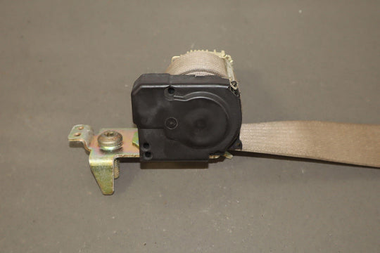 05 - 07 Ford F250 Crew Cab Passenger Right Front Seat Belt Retractor (Tan 8H)