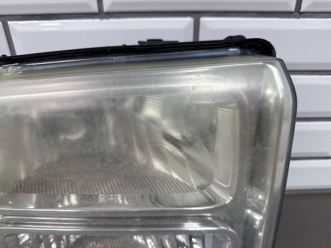 05 - 07 Ford F250 F350 Passenger Right RH Headlight Assembly OEM