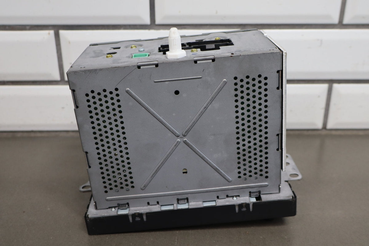 05-07 Hummer H2 AM FM CD Navigation Radio 15800000