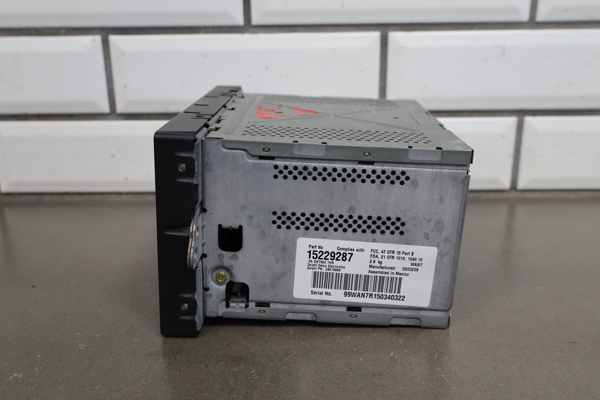 05-07 Hummer H2 AM FM CD Navigation Radio 15800000
